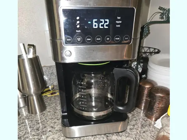 Braun BrewSense 12-Cup Drip Coffee Maker photo 2