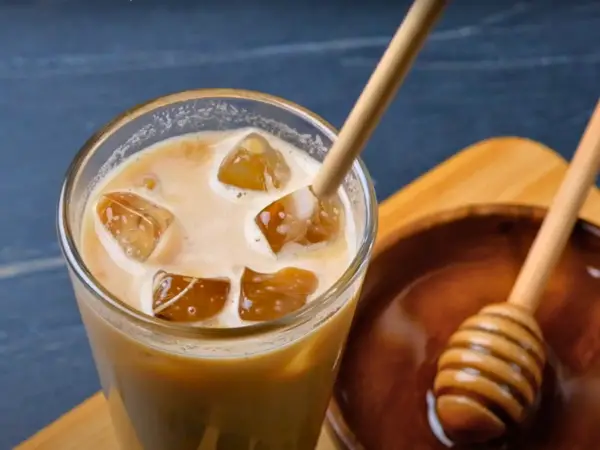 Honey Cinnamon Iced Coffee for a Sweet Morning Boost photo 2