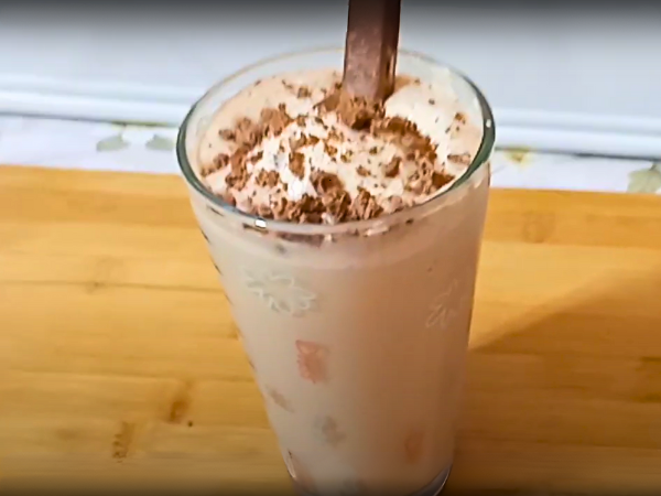 Tips For Customizing Your Chocolate Coffee Milkshake photo