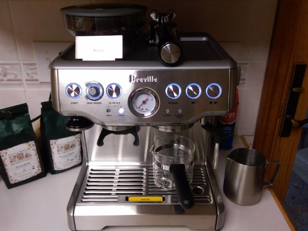 Breville Barista Express Espresso Machine photo 1